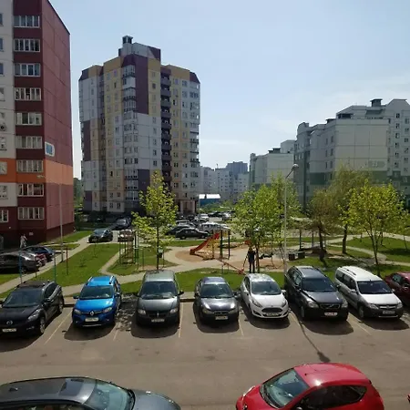 Apartment On Metro Mihalova *
